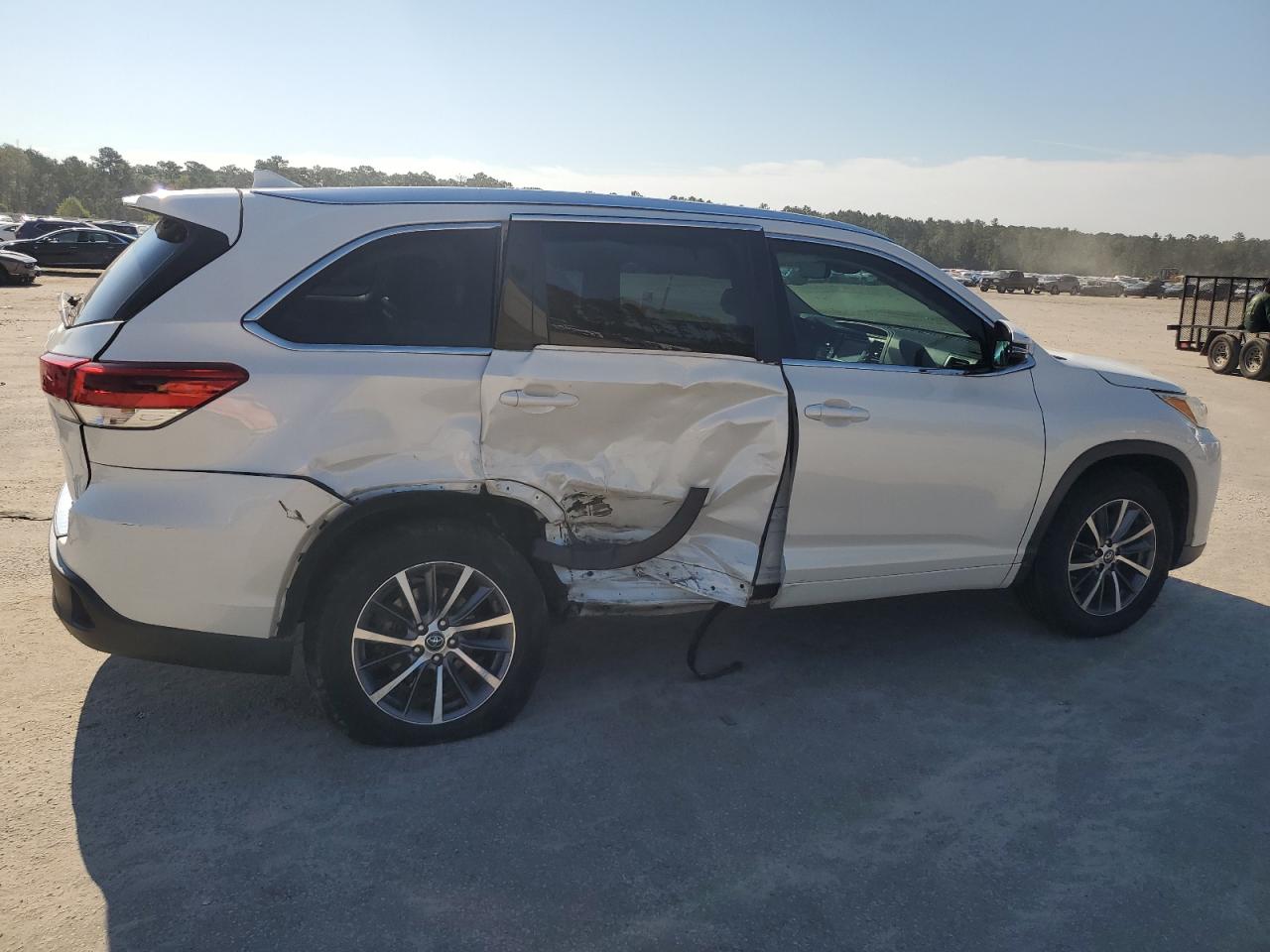 2018 TOYOTA HIGHLANDER SE — снимка 3
