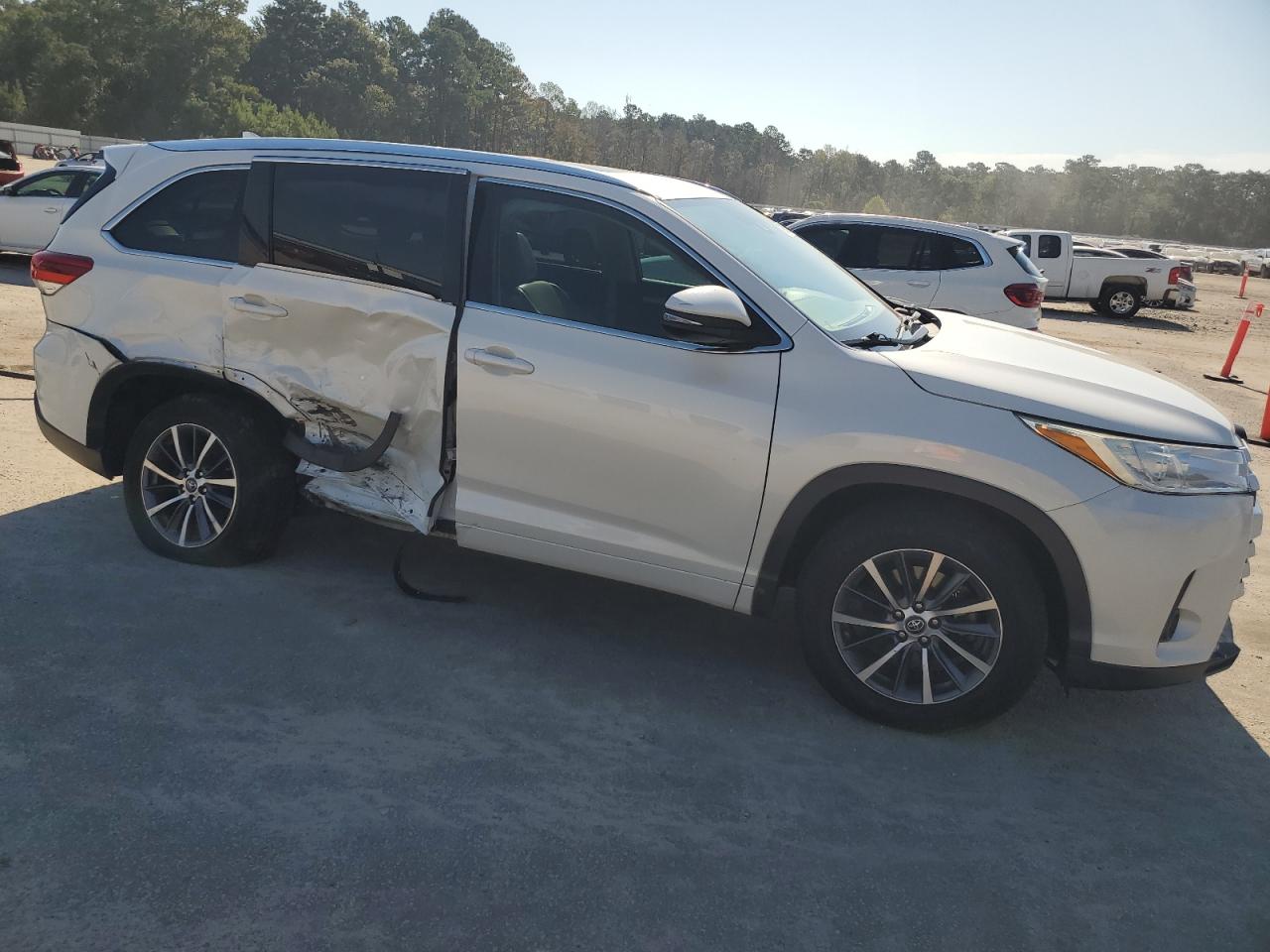 2018 TOYOTA HIGHLANDER SE — снимка 4