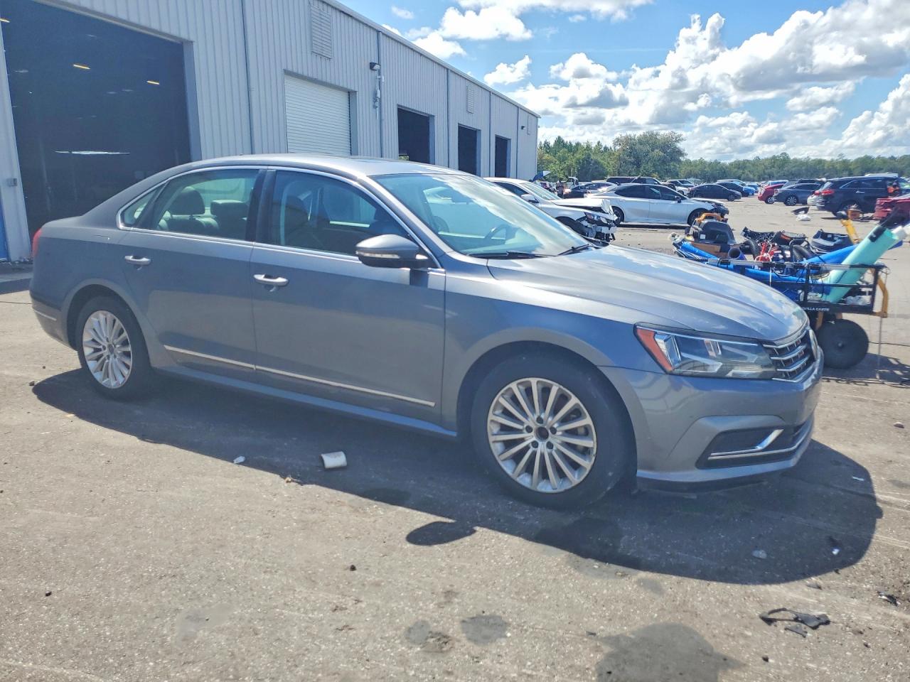 2016 VOLKSWAGEN PASSAT SE — снимка 4