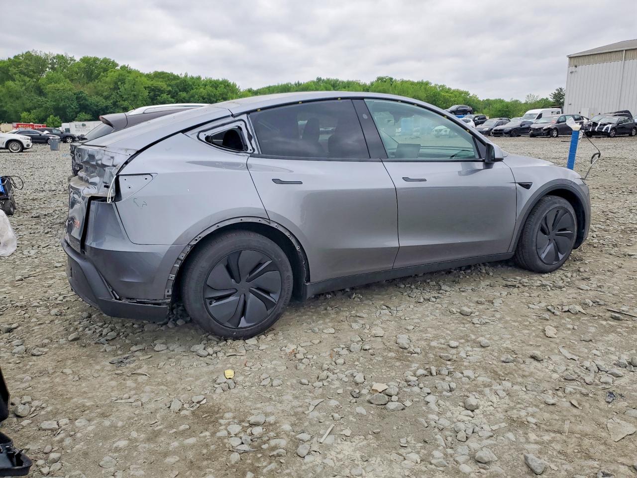 2026 TESLA MODEL Y — снимка 3
