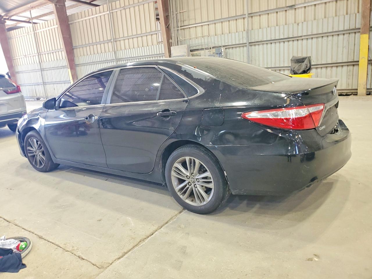 2015 TOYOTA CAMRY SE — снимка 2