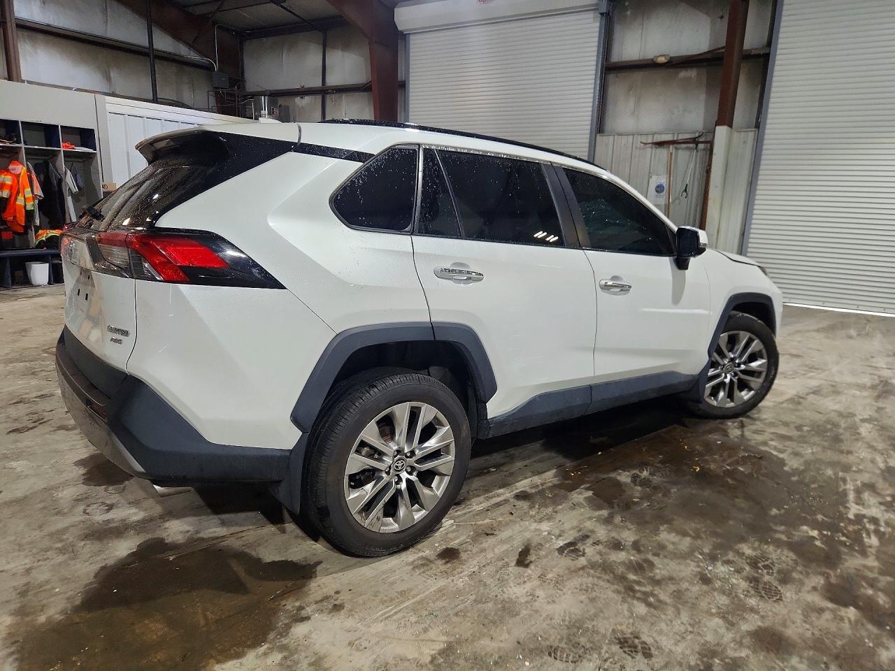 2023 TOYOTA RAV4 LIMITED — снимка 3