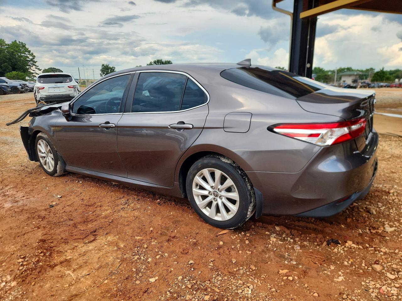 2020 TOYOTA CAMRY LE — снимка 2