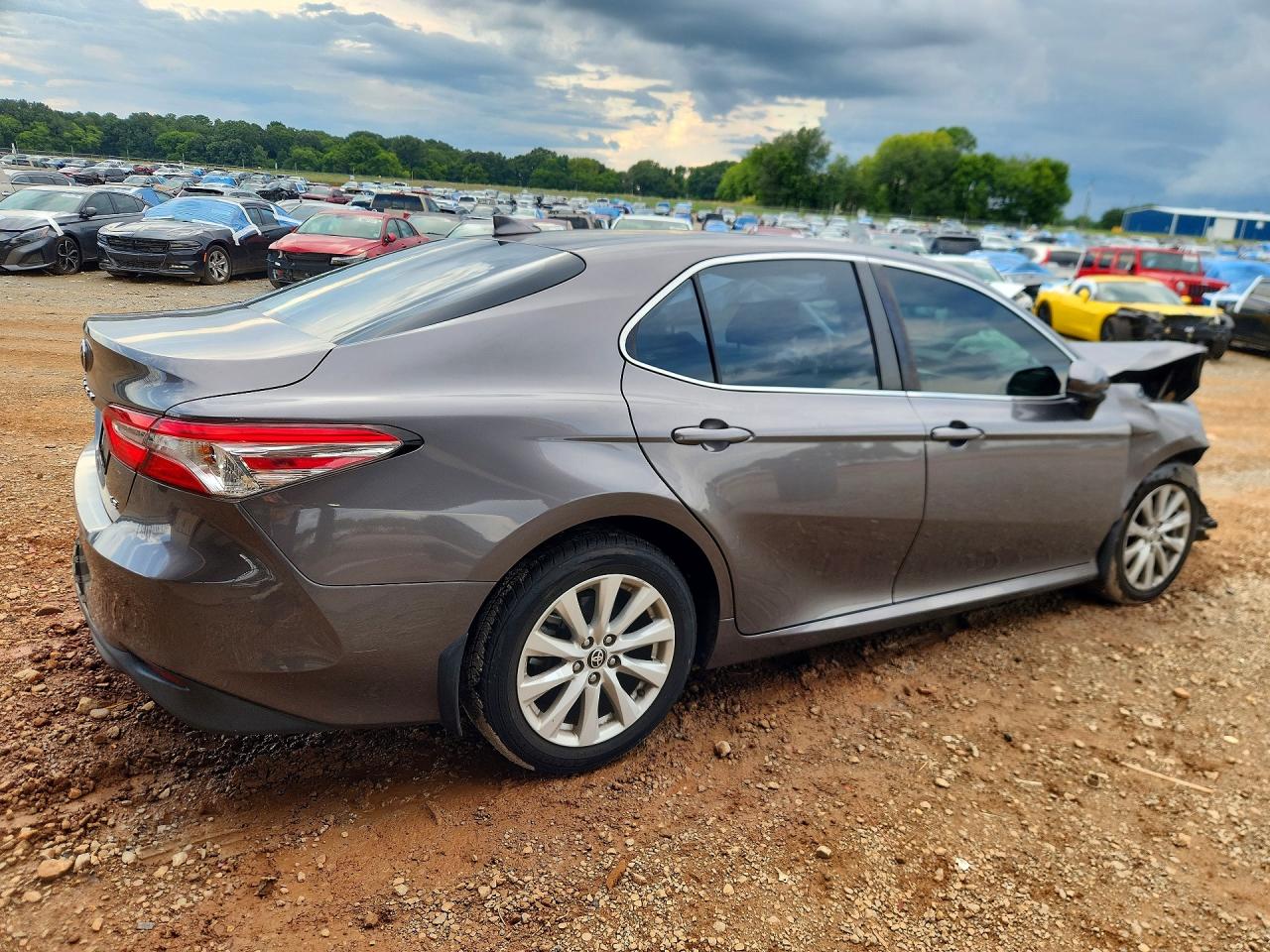 2020 TOYOTA CAMRY LE — снимка 3