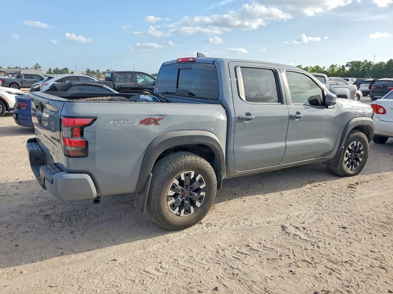 2024 NISSAN FRONTIER PRO-4X — снимка 3