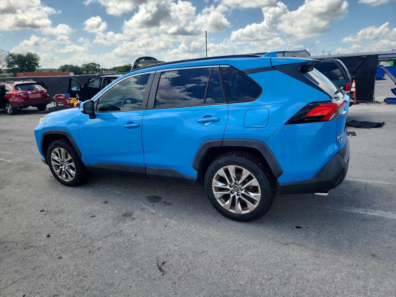 2019 TOYOTA RAV4 XLE PREMIUM — снимка 2