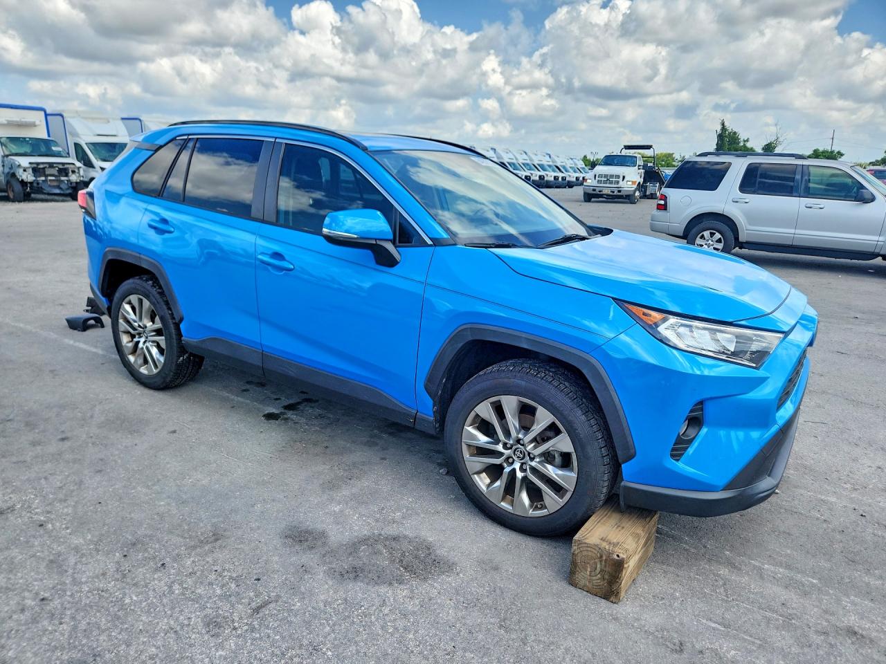 2019 TOYOTA RAV4 XLE PREMIUM — снимка 4