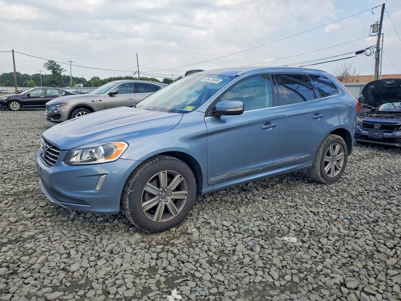 2017 VOLVO XC60 T5 INSCRIPTION