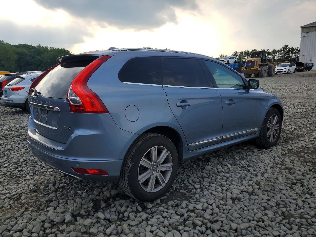 2017 VOLVO XC60 T5 INSCRIPTION — снимка 3