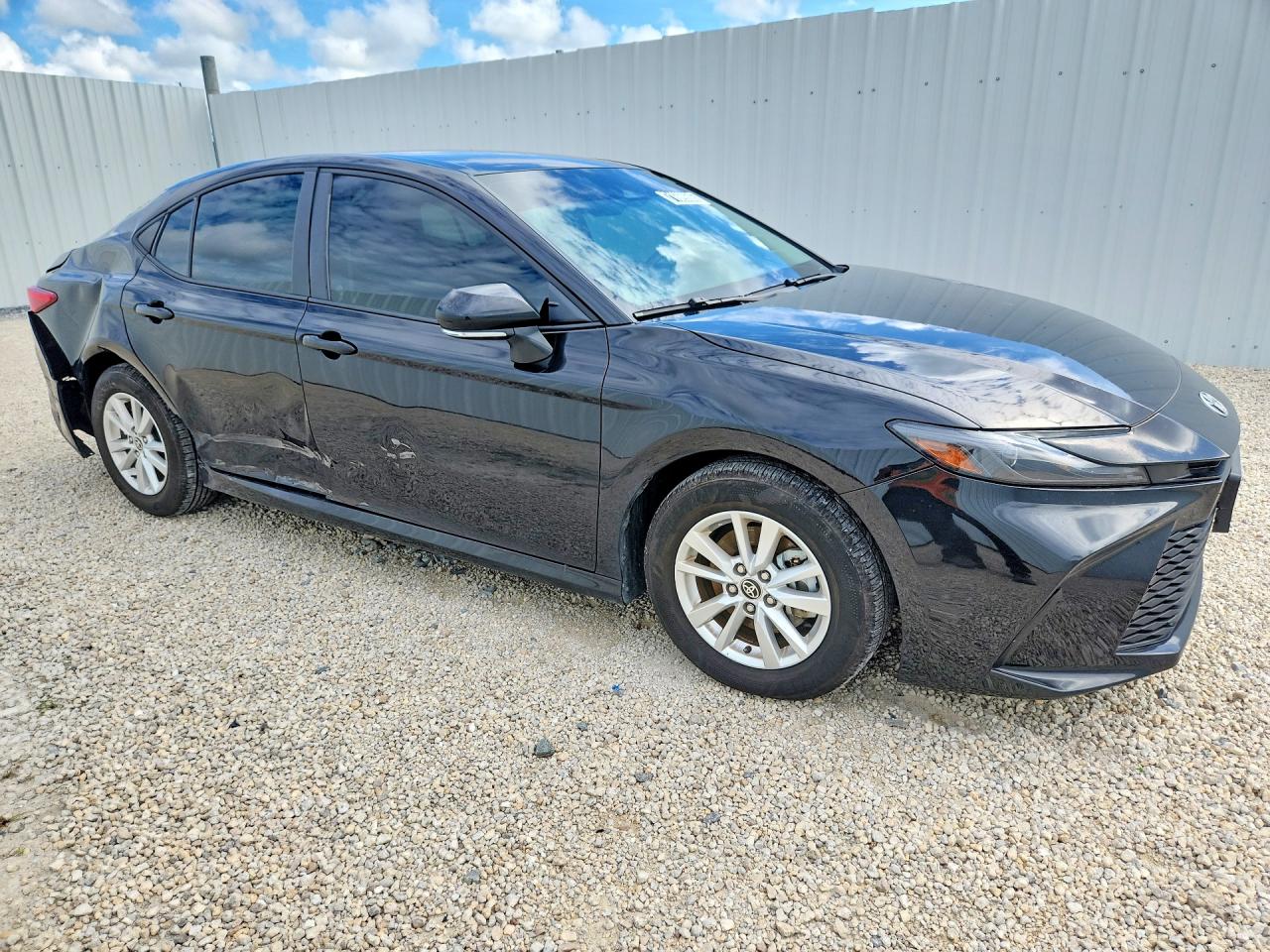 2026 TOYOTA CAMRY LE — снимка 4