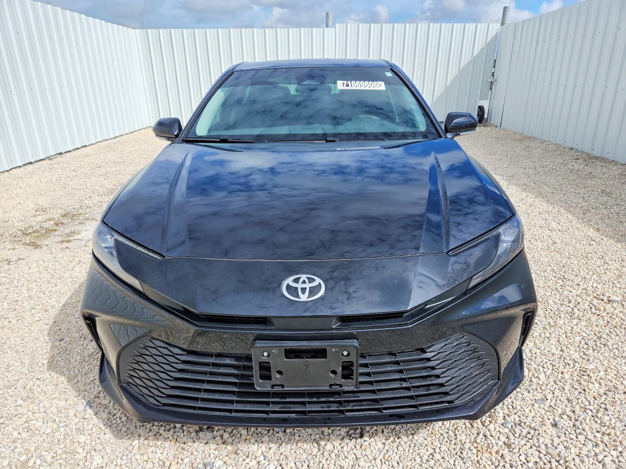 2026 TOYOTA CAMRY LE — снимка 5