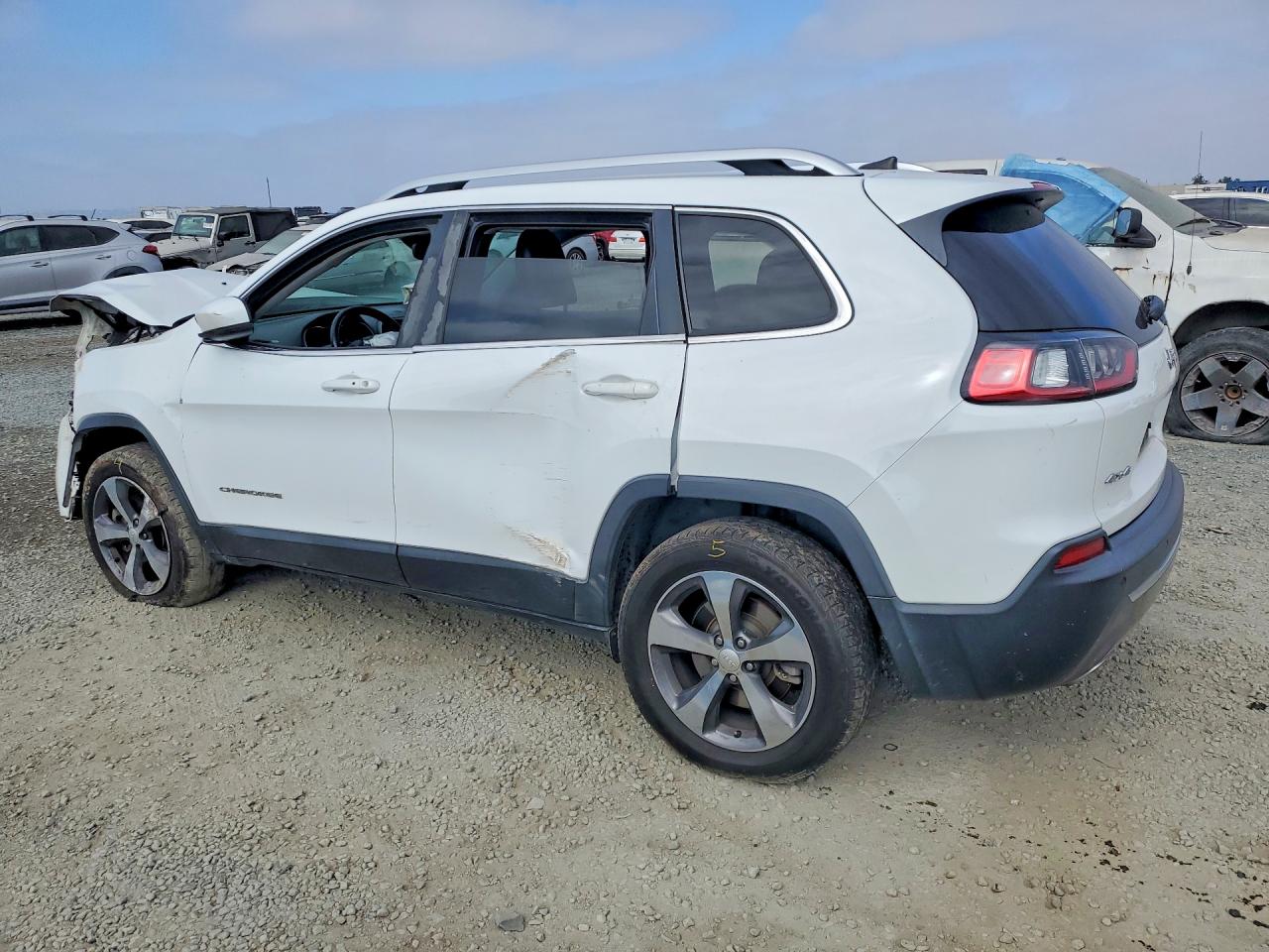 2019 JEEP CHEROKEE LIMITED — снимка 2