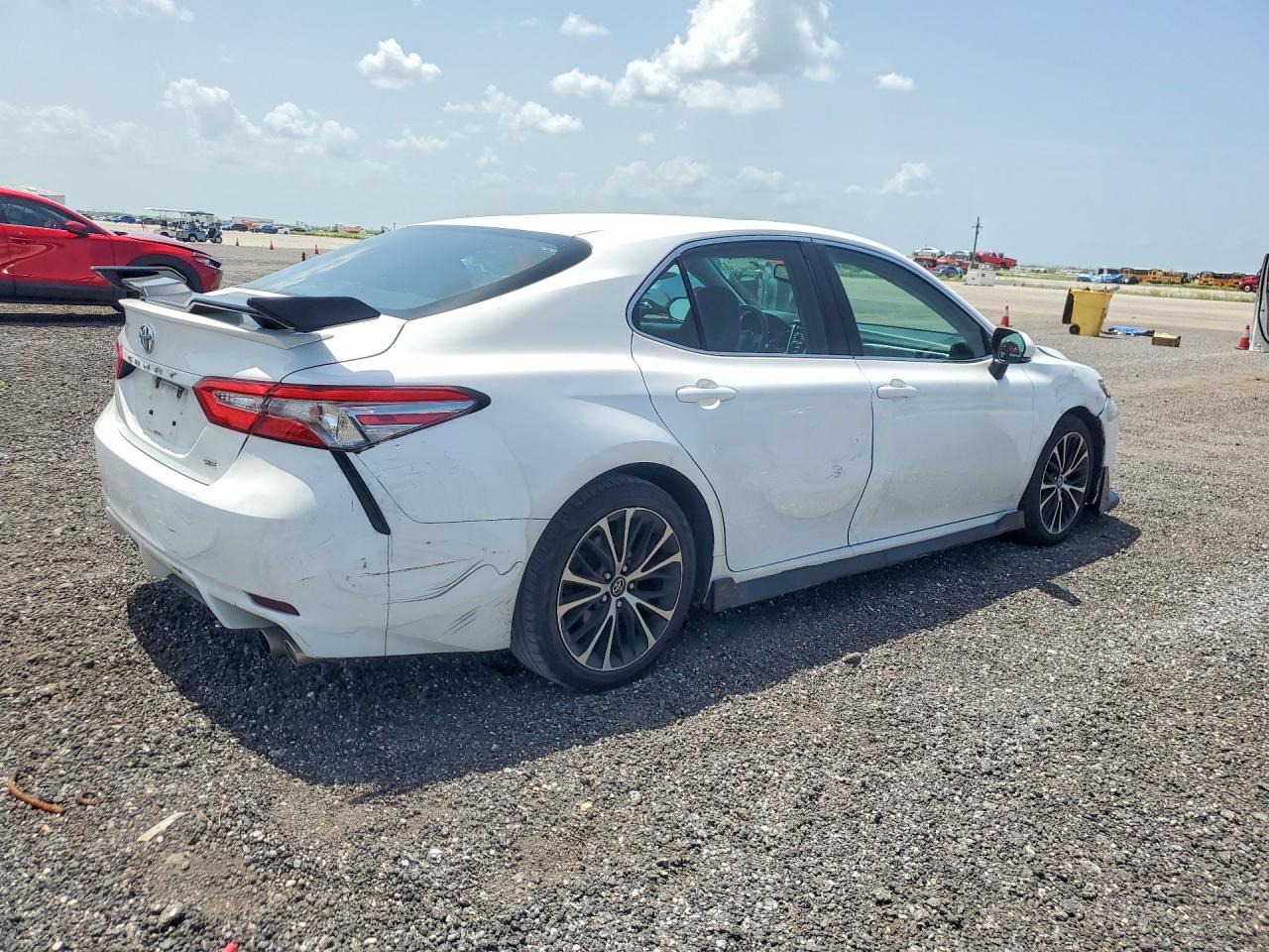 2018 TOYOTA CAMRY SE — снимка 3