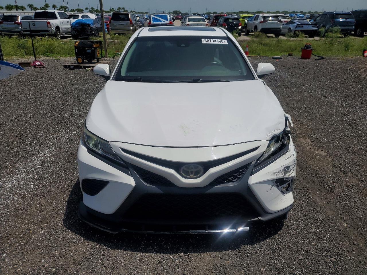 2018 TOYOTA CAMRY SE — снимка 5