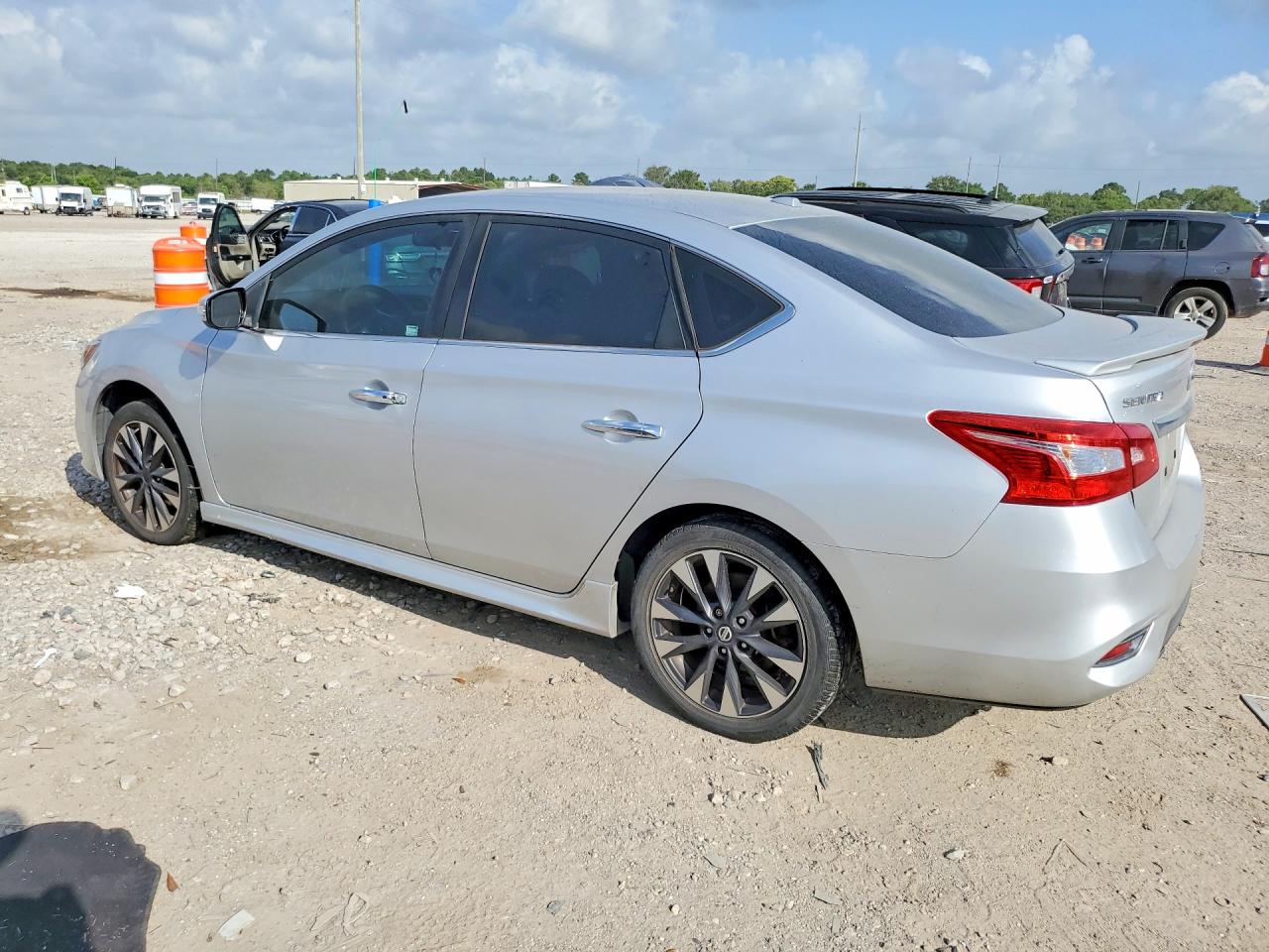 2016 NISSAN SENTRA SV — снимка 2