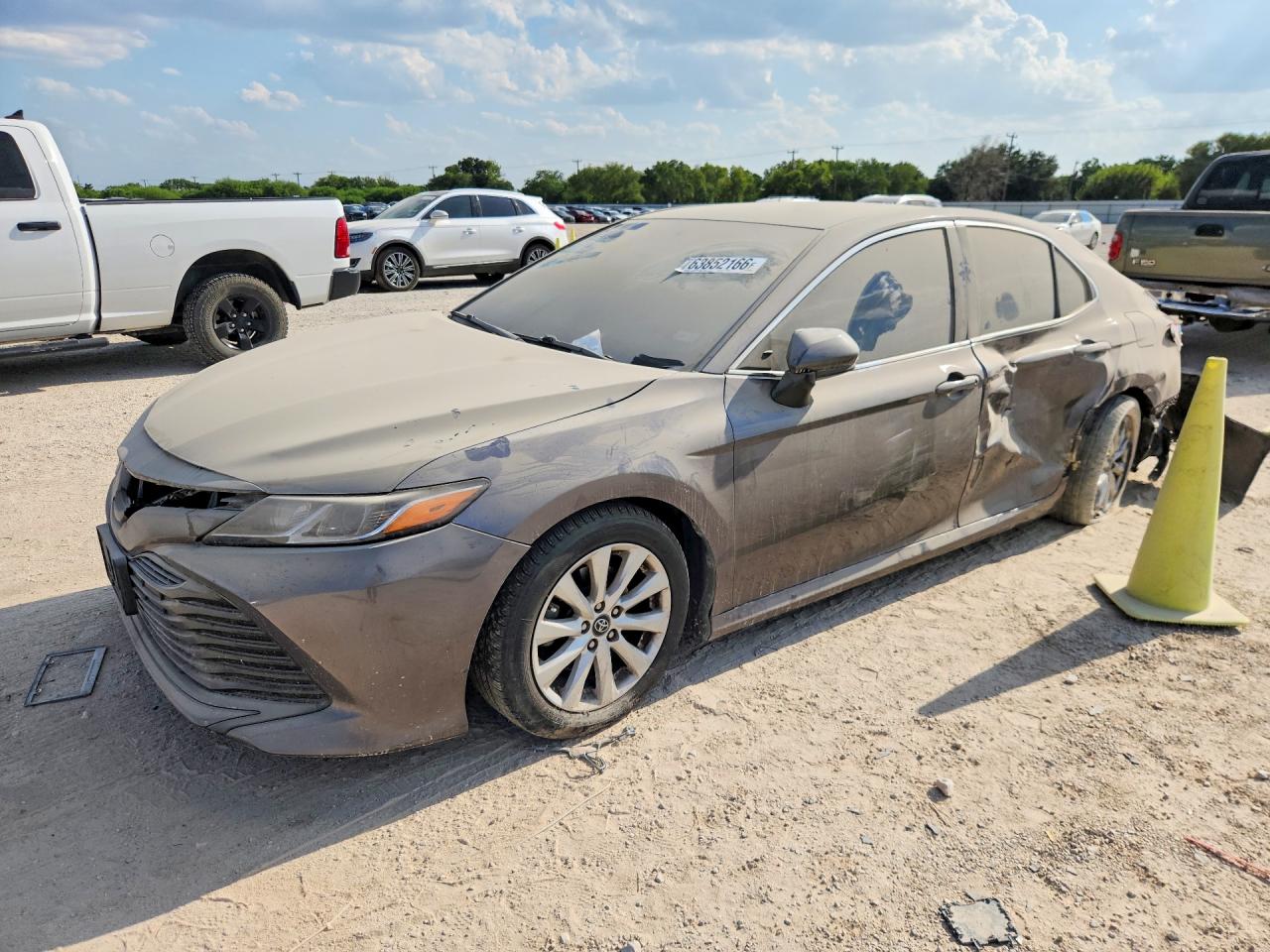 2020 TOYOTA CAMRY LE