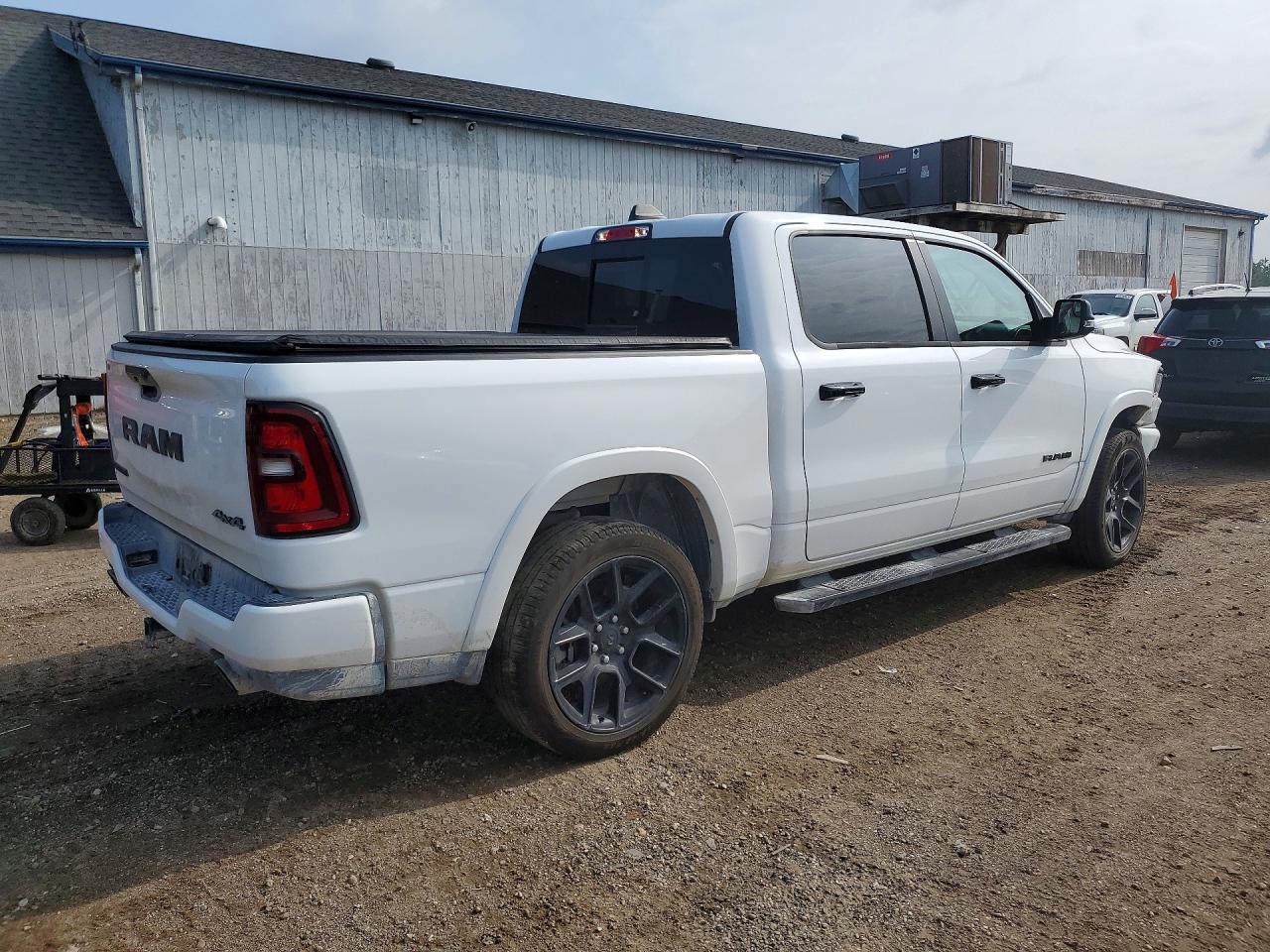 2026 RAM 1500 LARAMIE — снимка 3