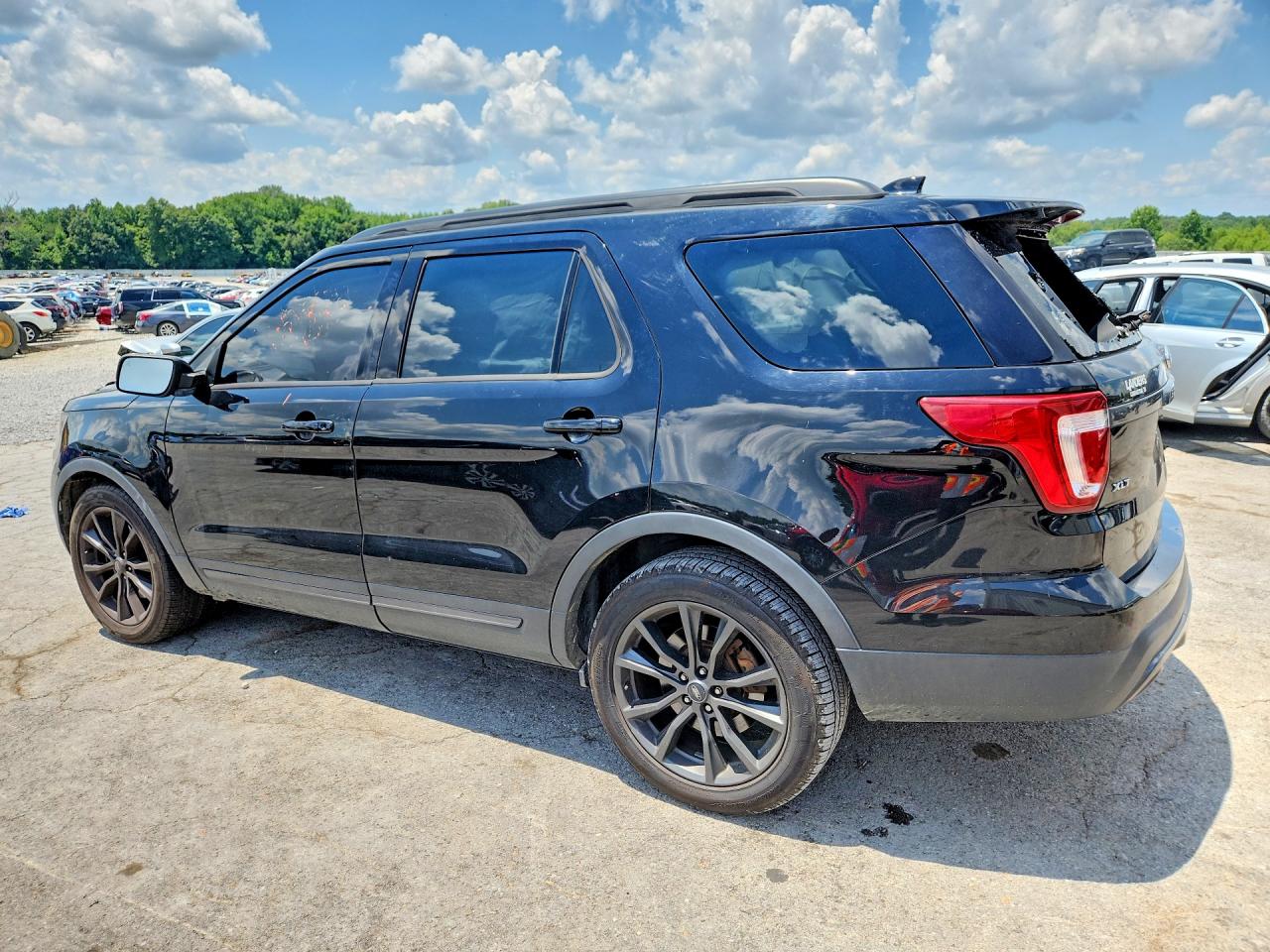 2017 FORD EXPLORER XLT — снимка 2