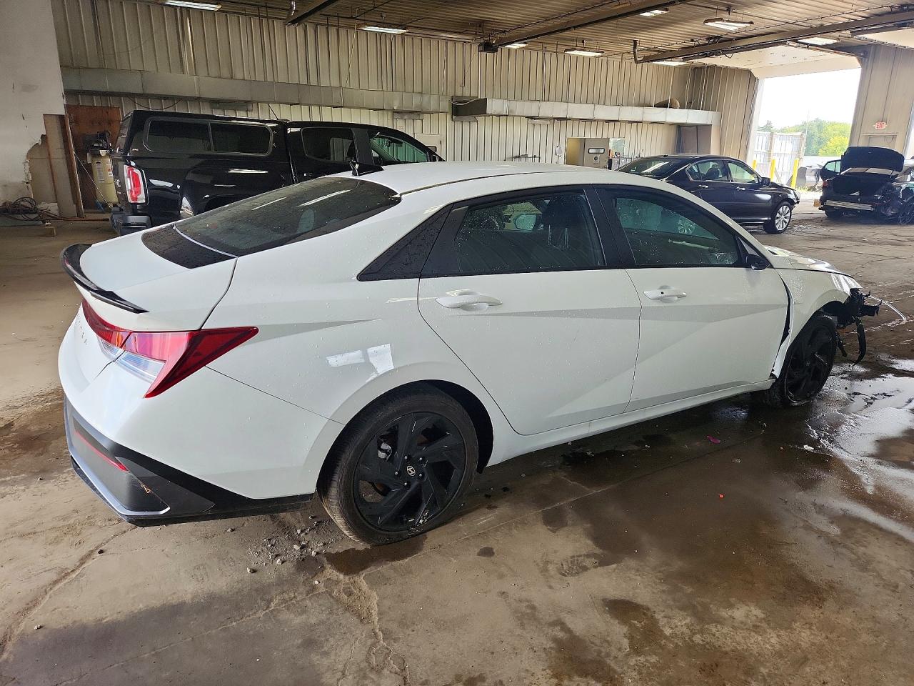 2026 HYUNDAI ELANTRA SEL SPORT — снимка 3