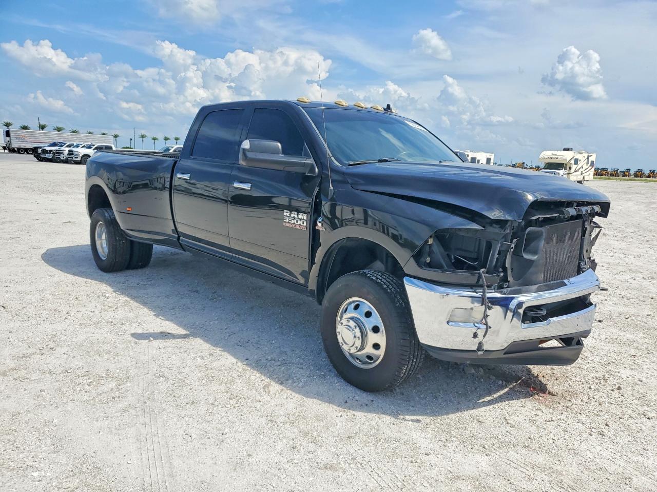 2016 RAM 3500 SLT — снимка 4