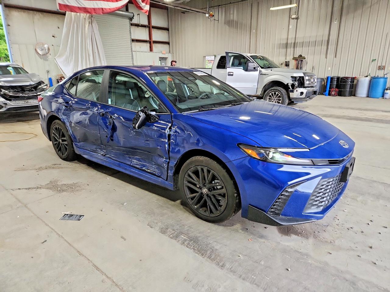2026 TOYOTA CAMRY SE — снимка 4