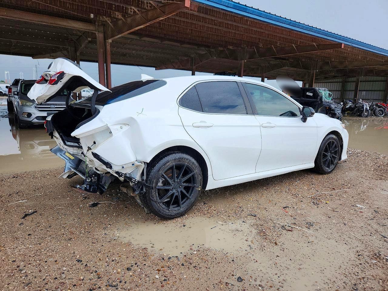 2020 TOYOTA CAMRY LE — снимка 3