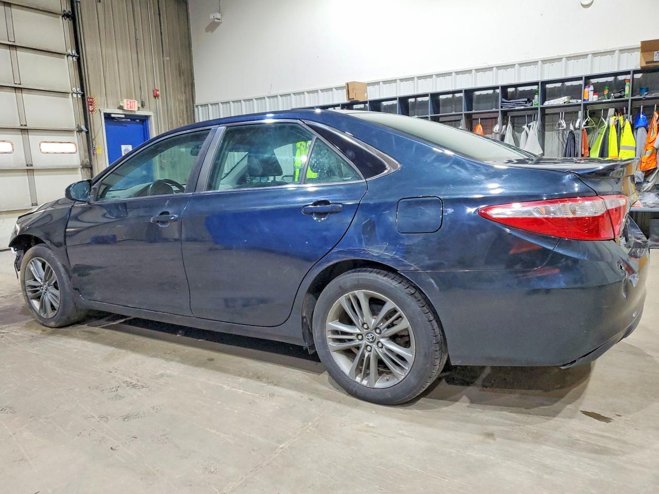 2016 TOYOTA CAMRY SE — снимка 2