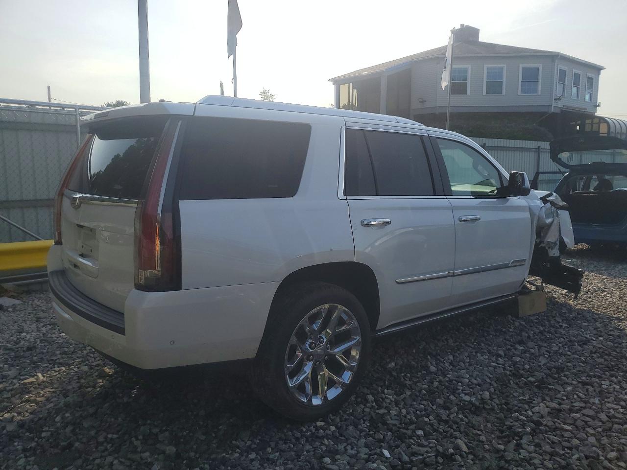 2017 CADILLAC ESCALADE PREMIUM LUXURY — снимка 3