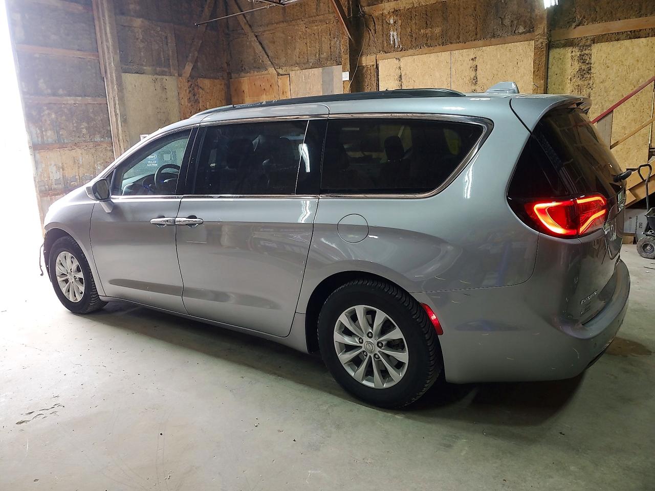 2018 CHRYSLER PACIFICA TOURING PLUS — снимка 2