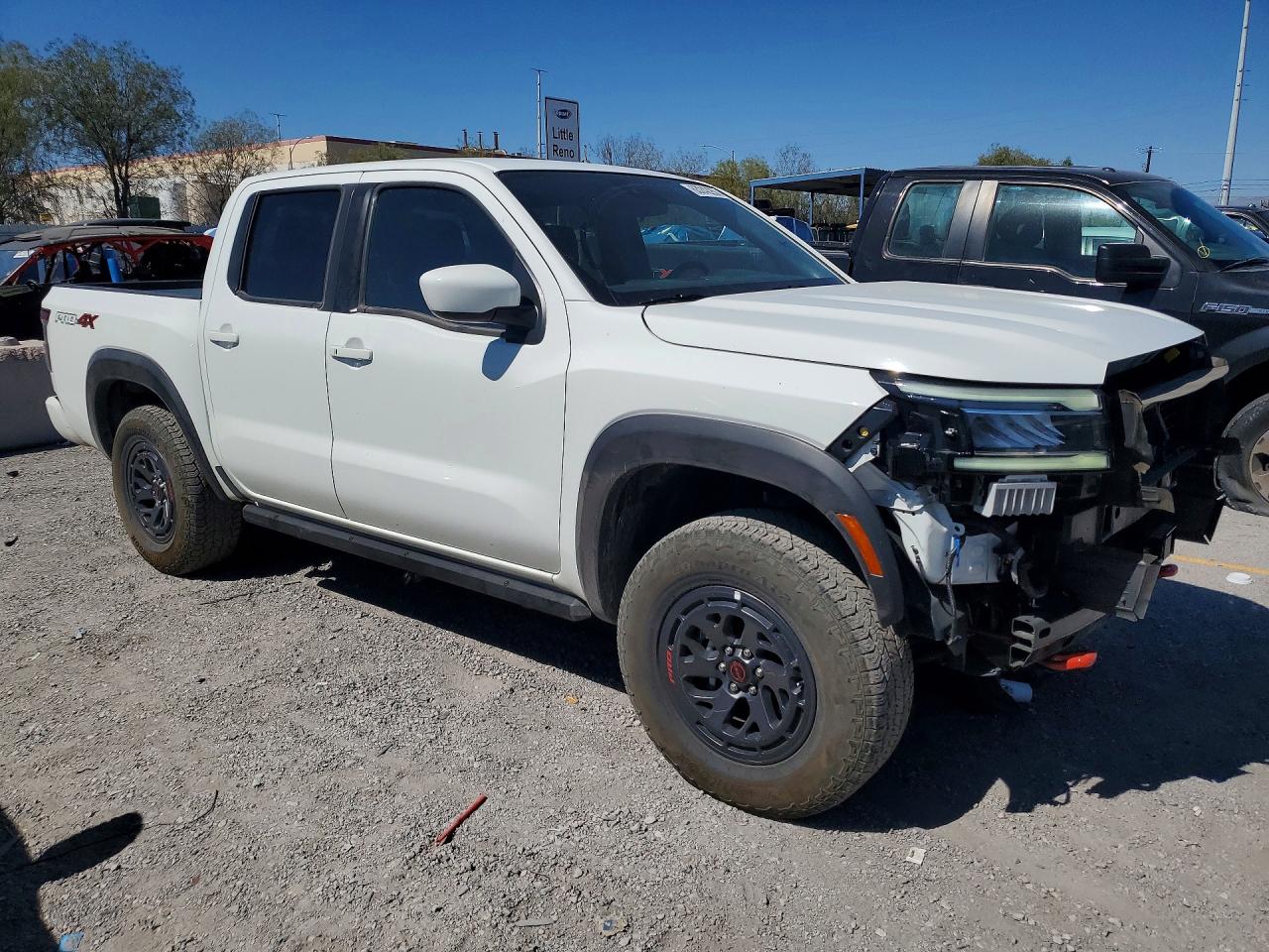 2025 NISSAN FRONTIER PRO-4X — снимка 4