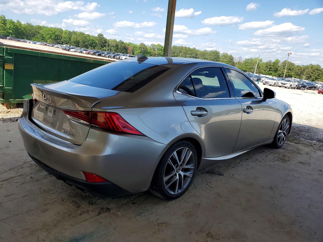 2018 LEXUS IS 300 — снимка 3