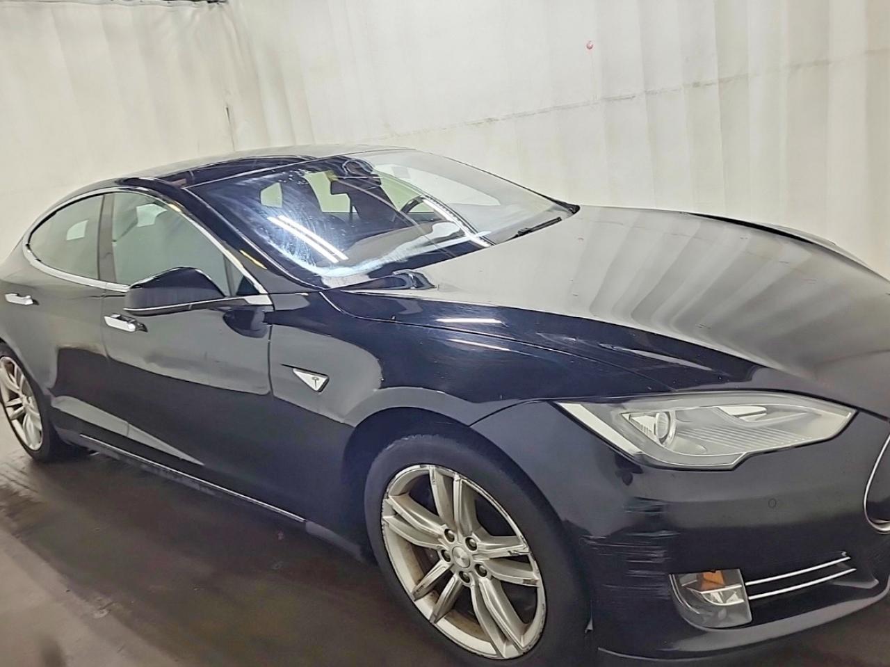 2015 TESLA MODEL S 85