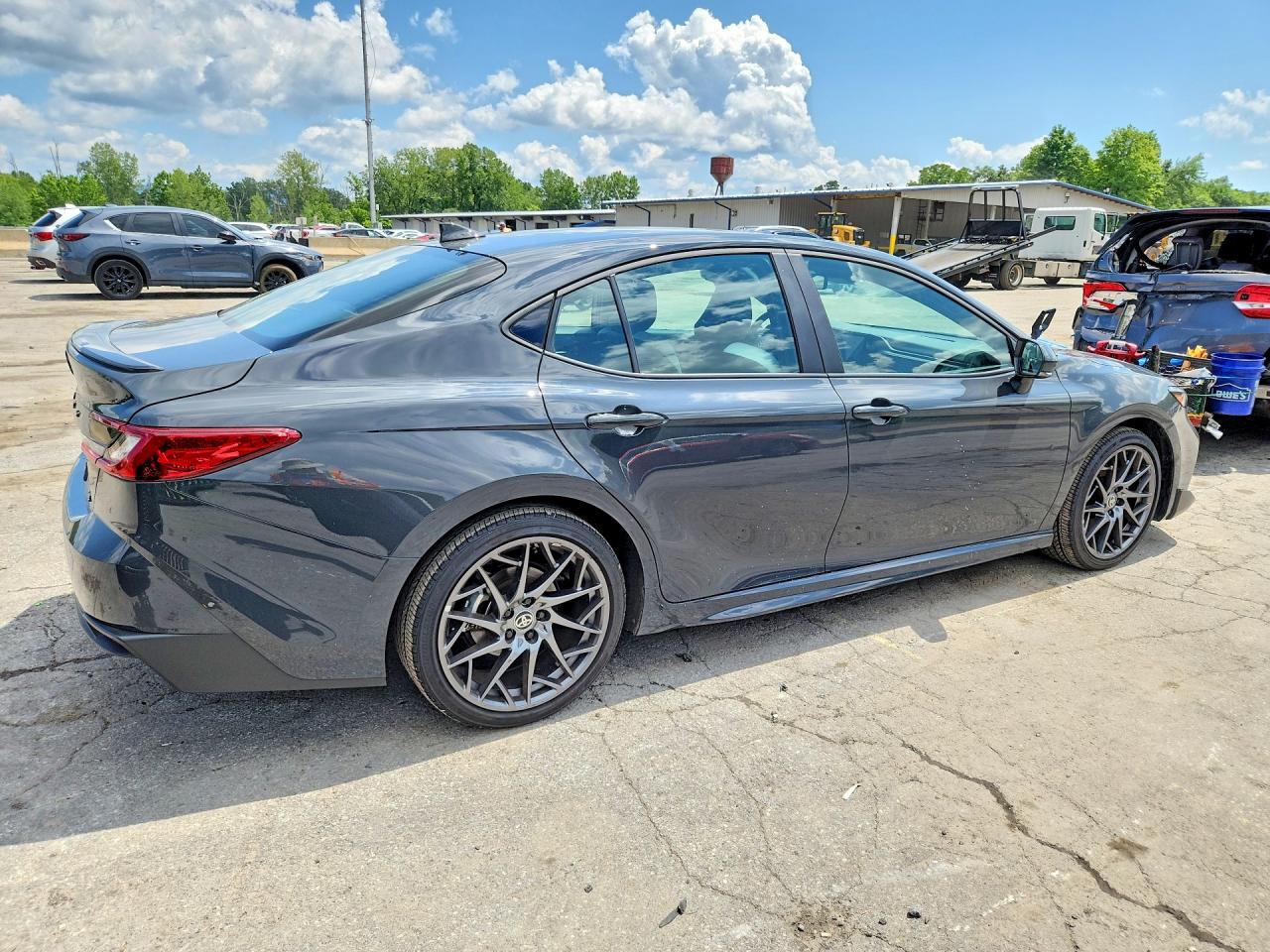 2026 TOYOTA CAMRY SE — снимка 3