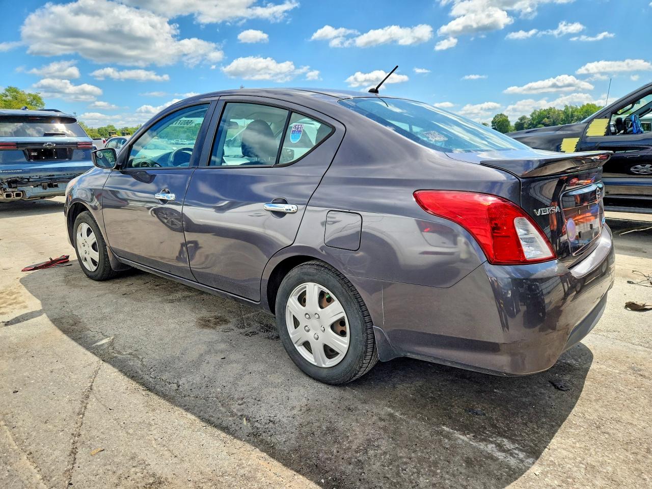 2015 NISSAN VERSA 1.6 SV — снимка 2