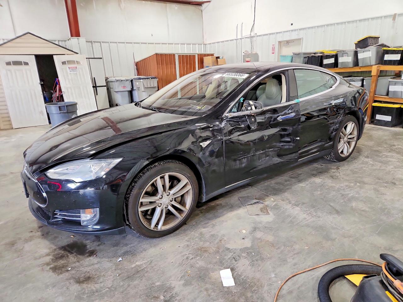 2014 TESLA MODEL S