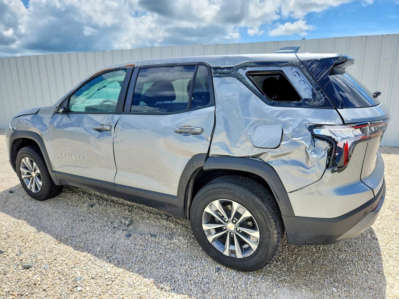 2026 CHEVROLET EQUINOX LT — снимка 2