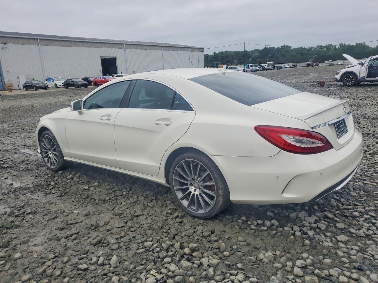 2015 MERCEDES-BENZ CLS 550 4MATIC — снимка 2