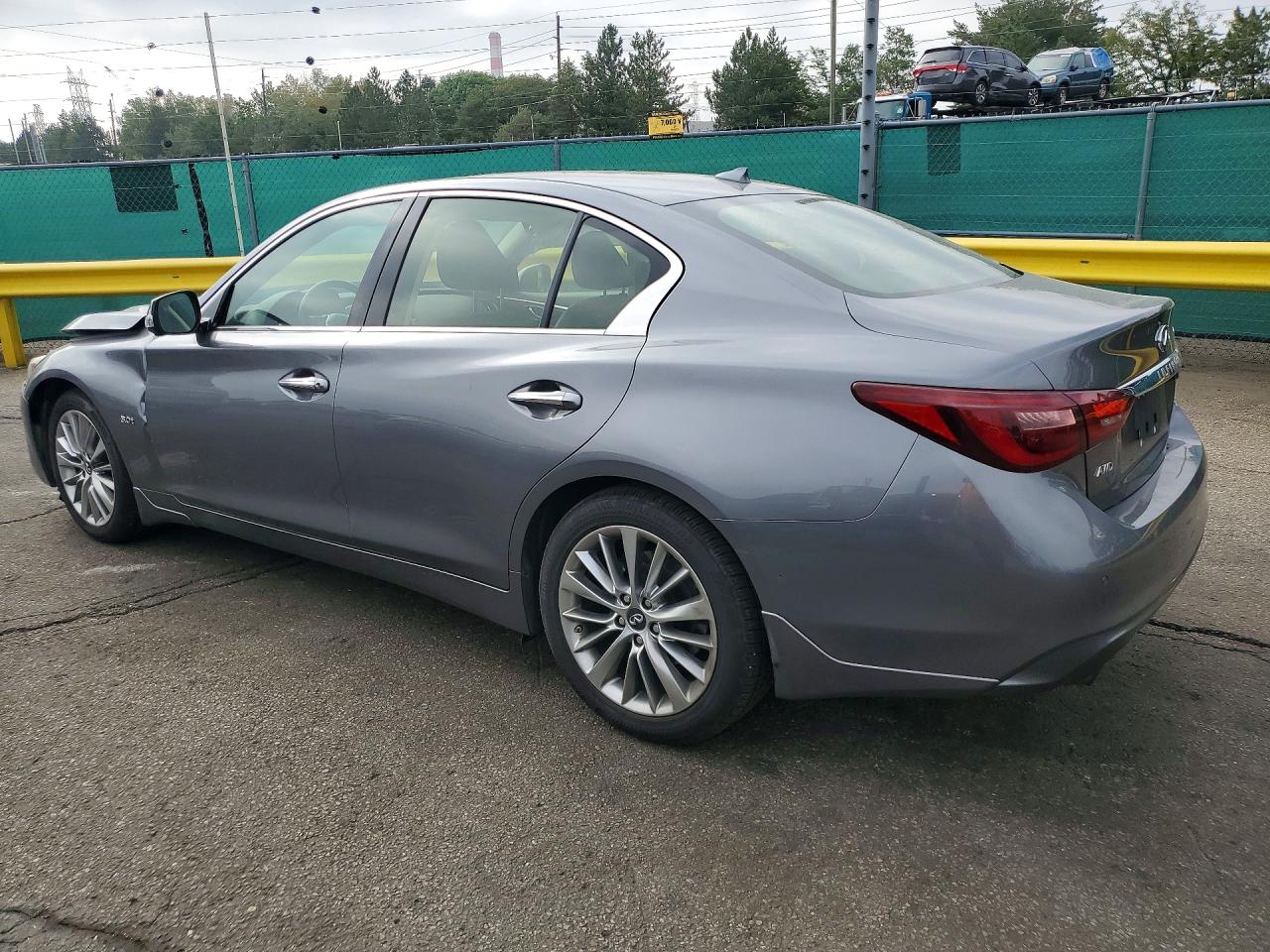 2018 INFINITI Q50 3.0T LUXE — photo 2
