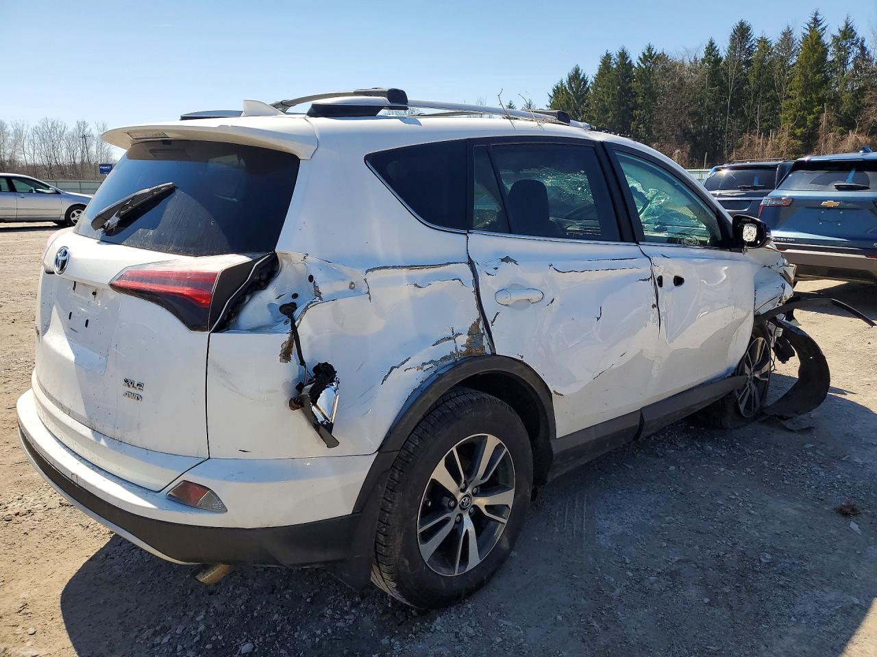 2016 TOYOTA RAV4 XLE — снимка 3