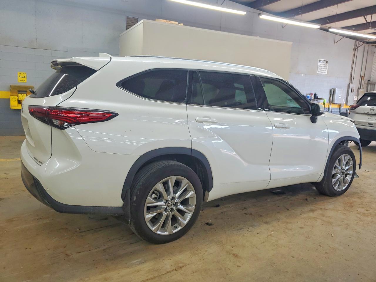 2020 TOYOTA HIGHLANDER LIMITED — снимка 3
