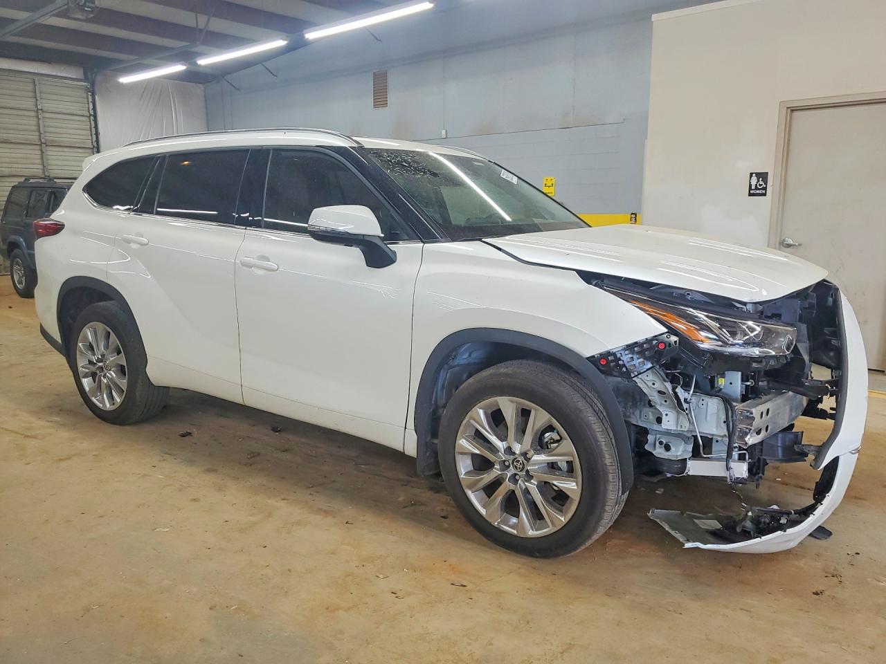 2020 TOYOTA HIGHLANDER LIMITED — снимка 4