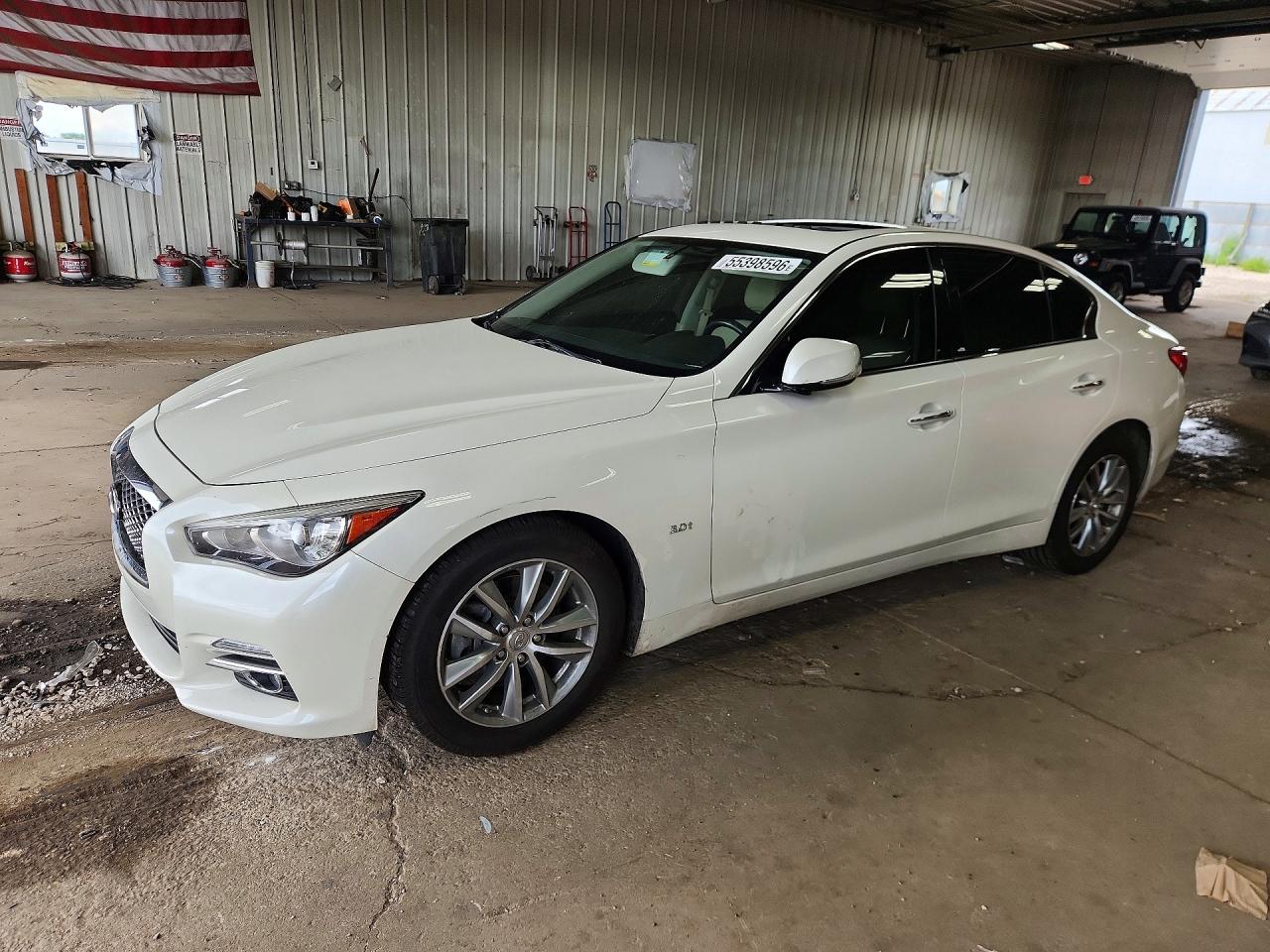 2016 INFINITI Q50 PREMIU
