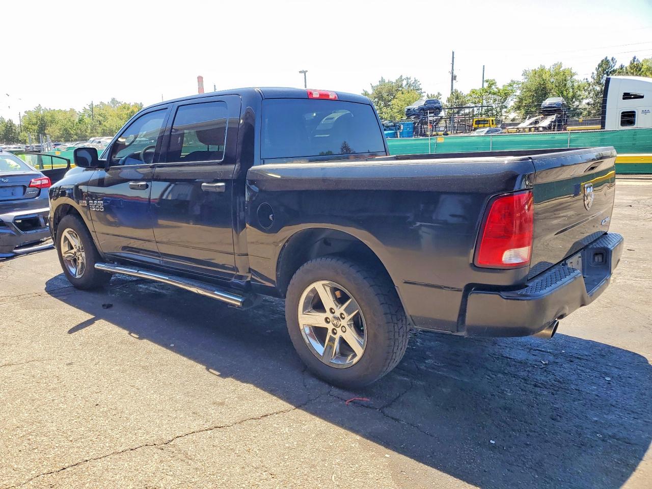 2017 RAM 1500 ST — снимка 2