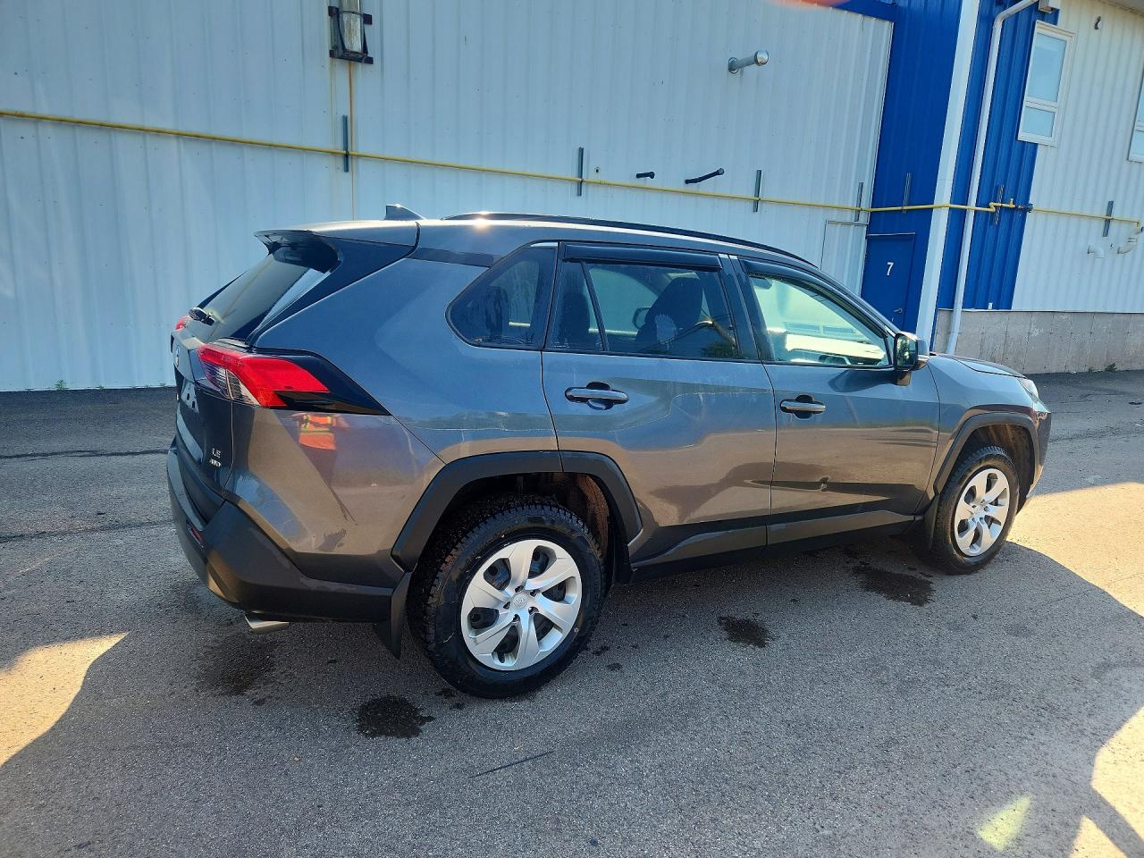 2020 TOYOTA RAV4 LE — снимка 3