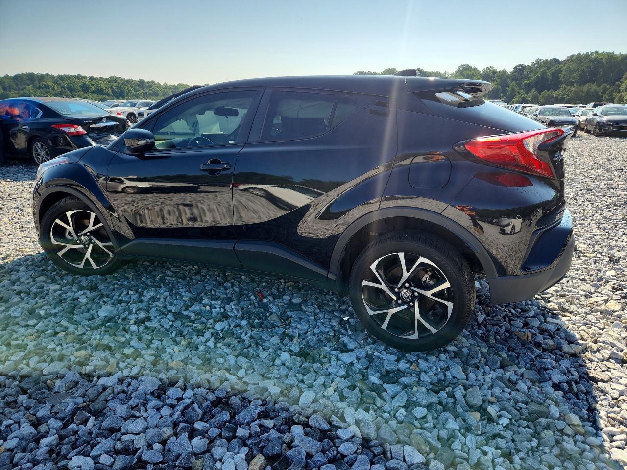 2022 TOYOTA C-HR XLE — снимка 2