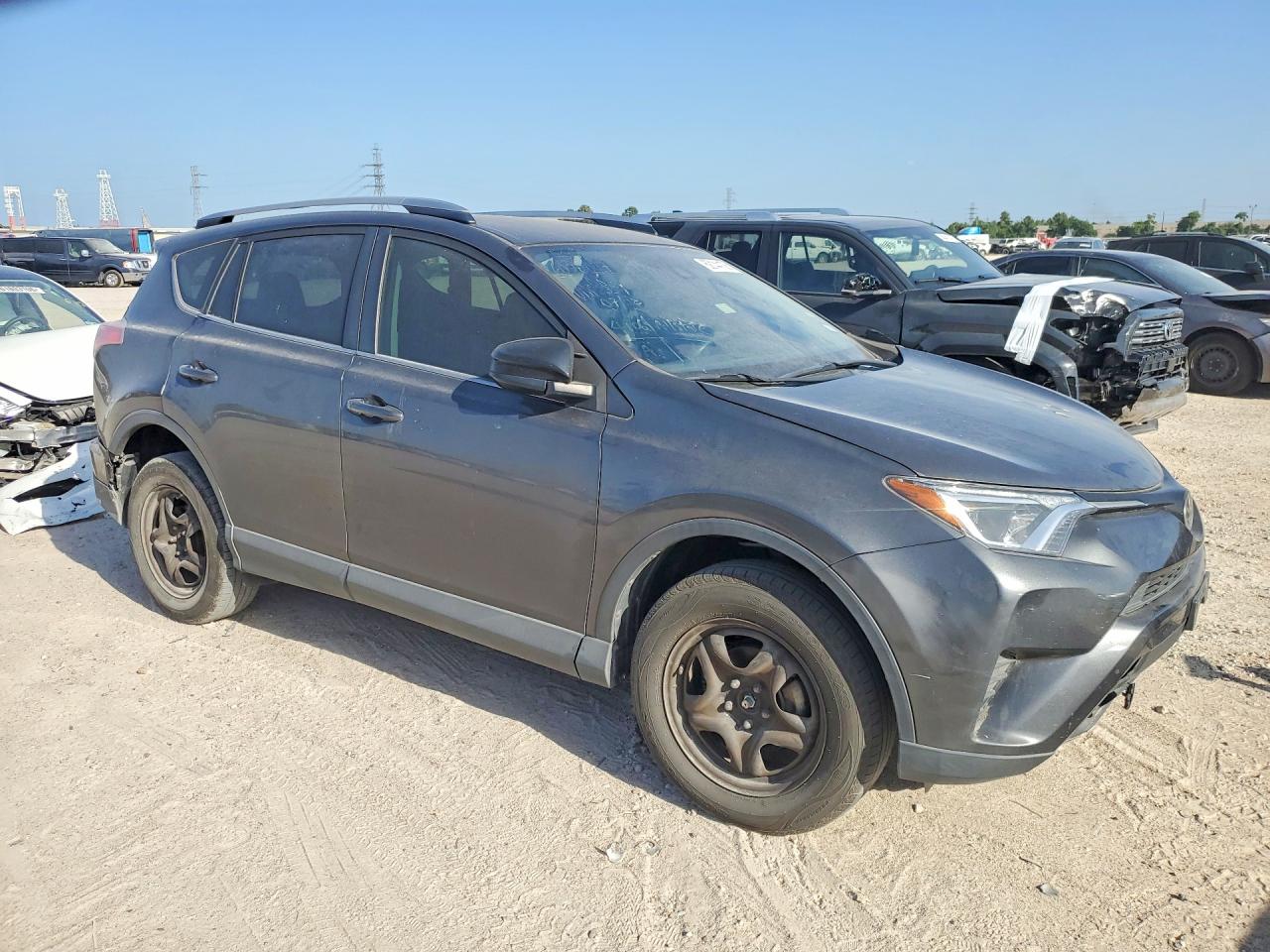 2017 TOYOTA RAV4 LE — снимка 4