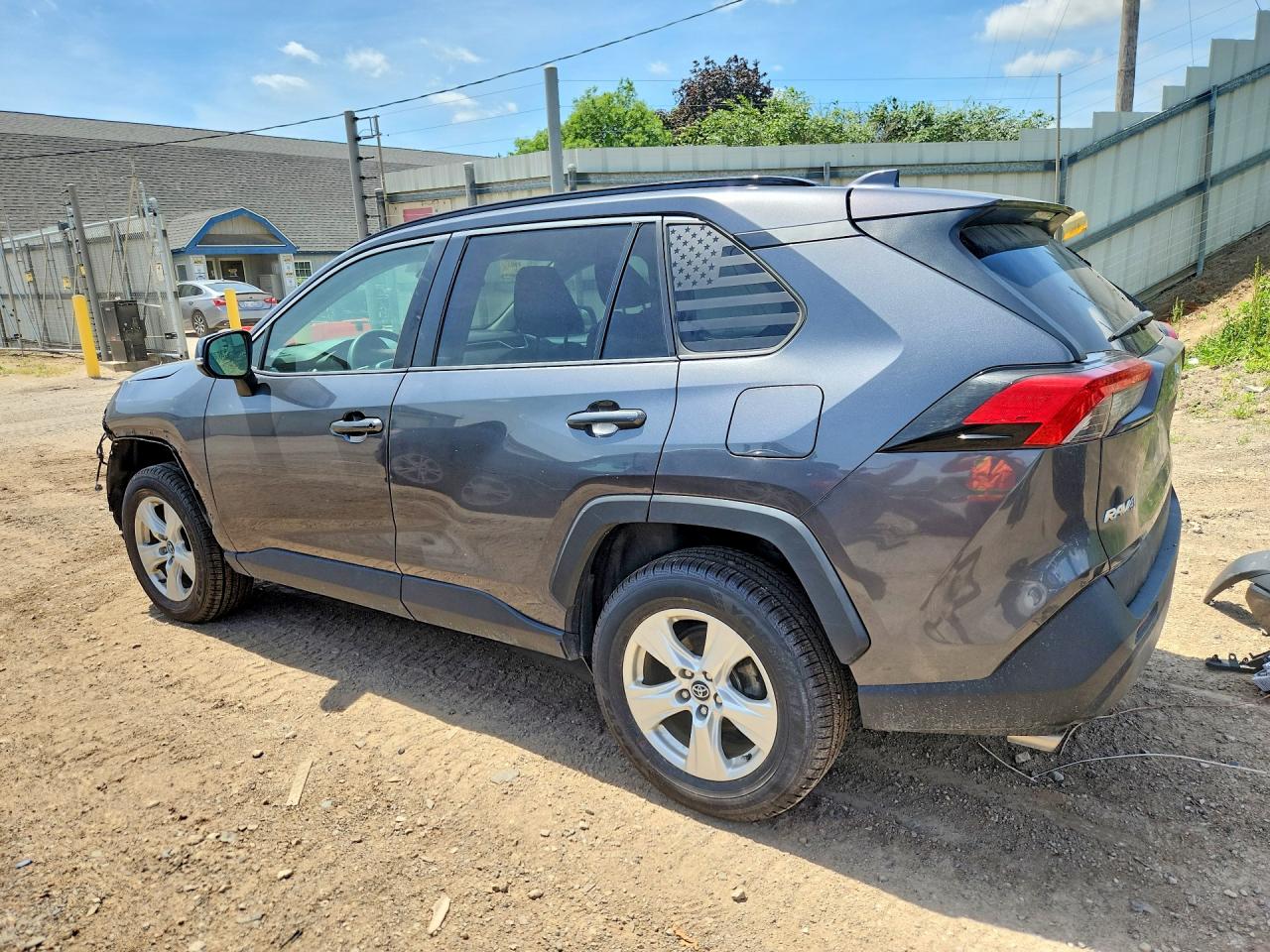 2021 TOYOTA RAV4 XLE — снимка 2