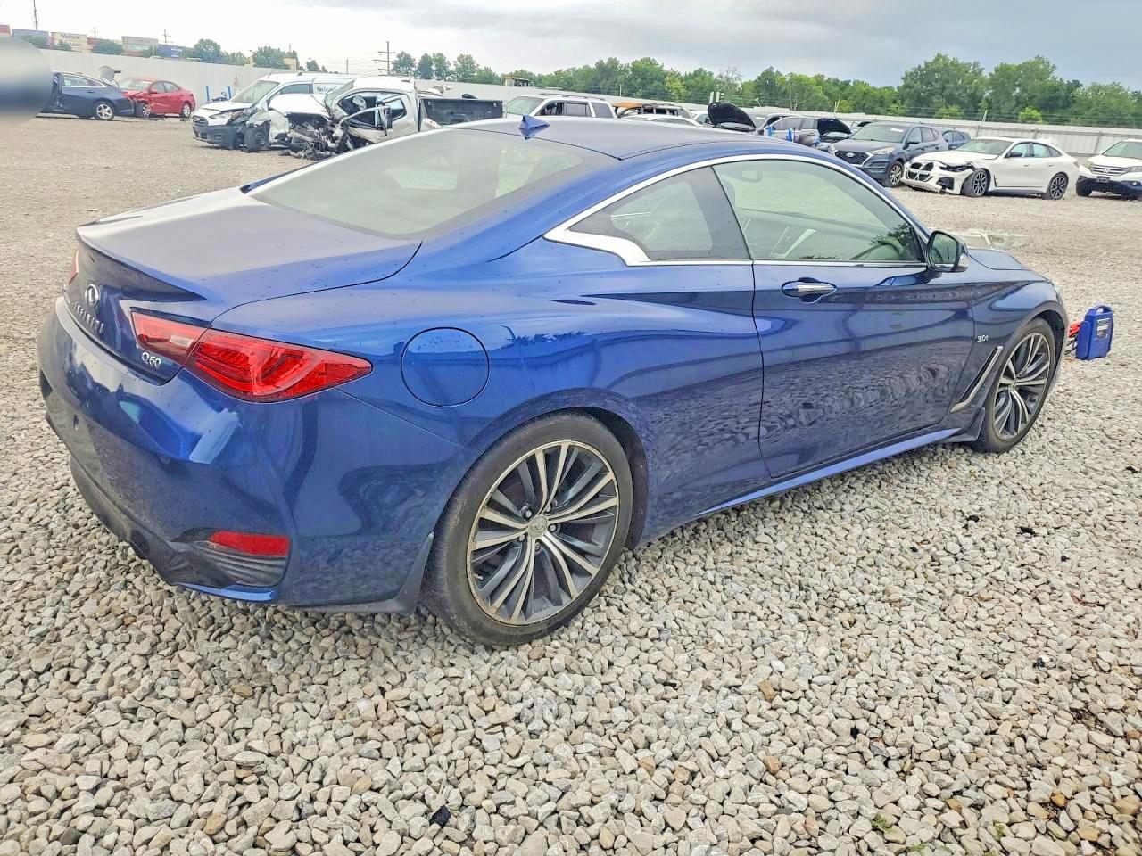 2018 INFINITI Q60 3.0T LUXE — снимка 3