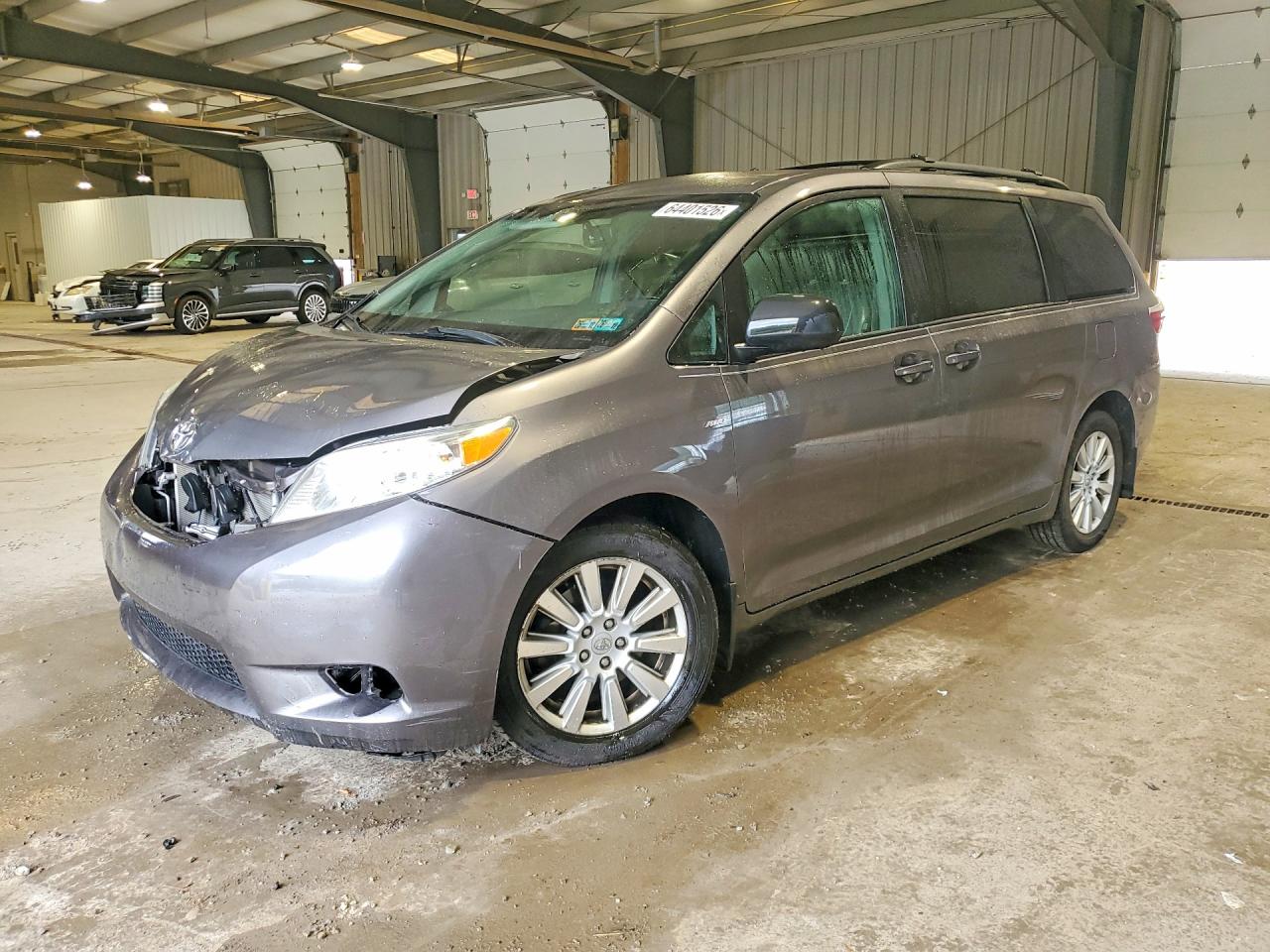 2017 TOYOTA SIENNA LE