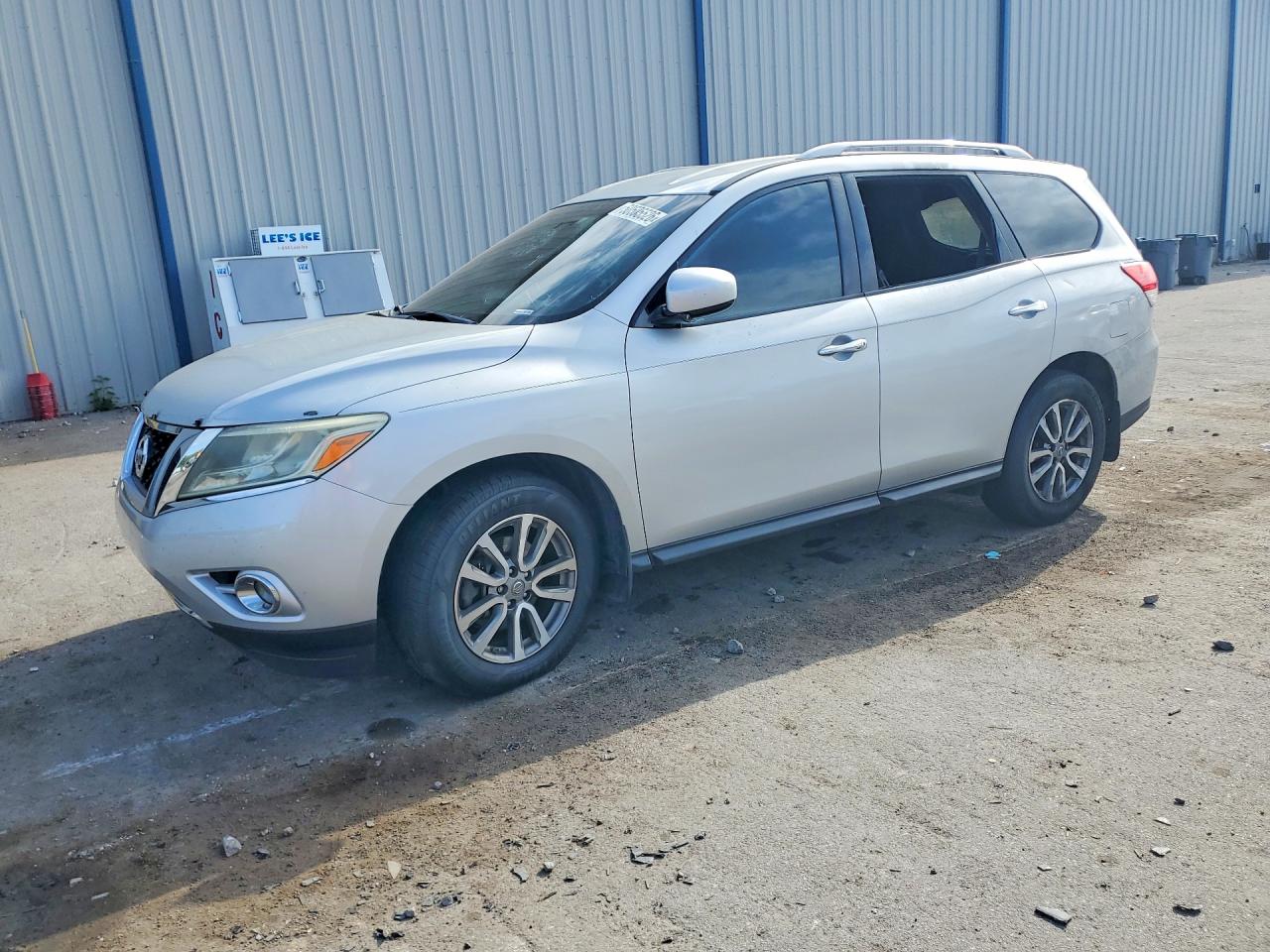 2016 NISSAN PATHFINDER SV